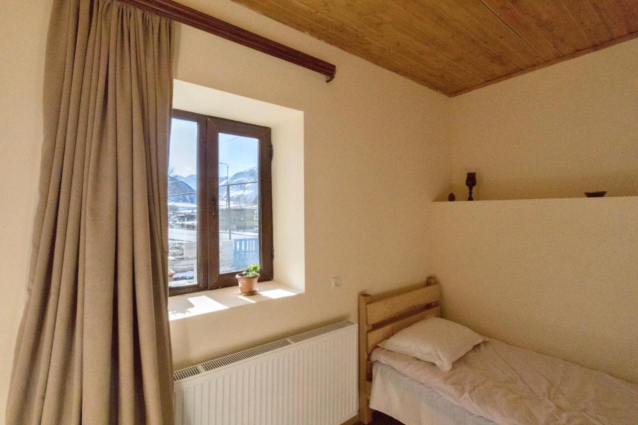 Guesthouse And Cottage Nicolo 카즈베기 외부 사진